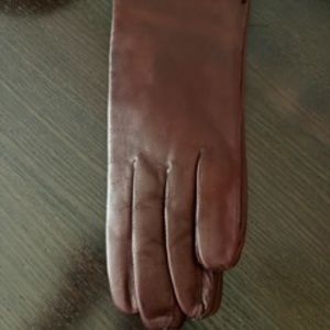 Women’s Italian leather gloves